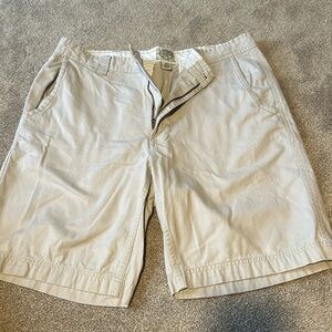 St. John’s Bay Men’s Size 36 White Khaki Shorts